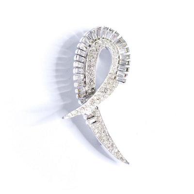 Vintage Art Deco Diamante Swirl Brooch by Unsigned Beauty - Vintage Meet Modern Vintage Jewelry - Chicago, Illinois - #oldhollywoodglamour #vintagemeetmodern #designervintage #jewelrybox #antiquejewelry #vintagejewelry