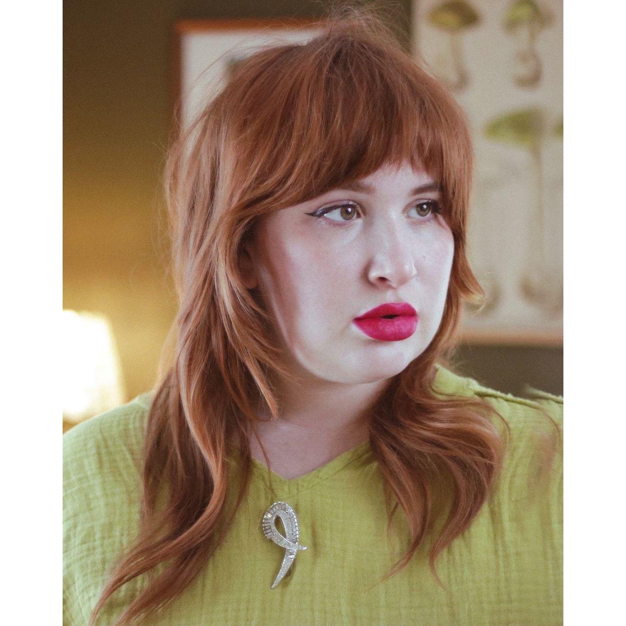 Vintage Art Deco Diamante Swirl Brooch by Unsigned Beauty - Vintage Meet Modern Vintage Jewelry - Chicago, Illinois - #oldhollywoodglamour #vintagemeetmodern #designervintage #jewelrybox #antiquejewelry #vintagejewelry