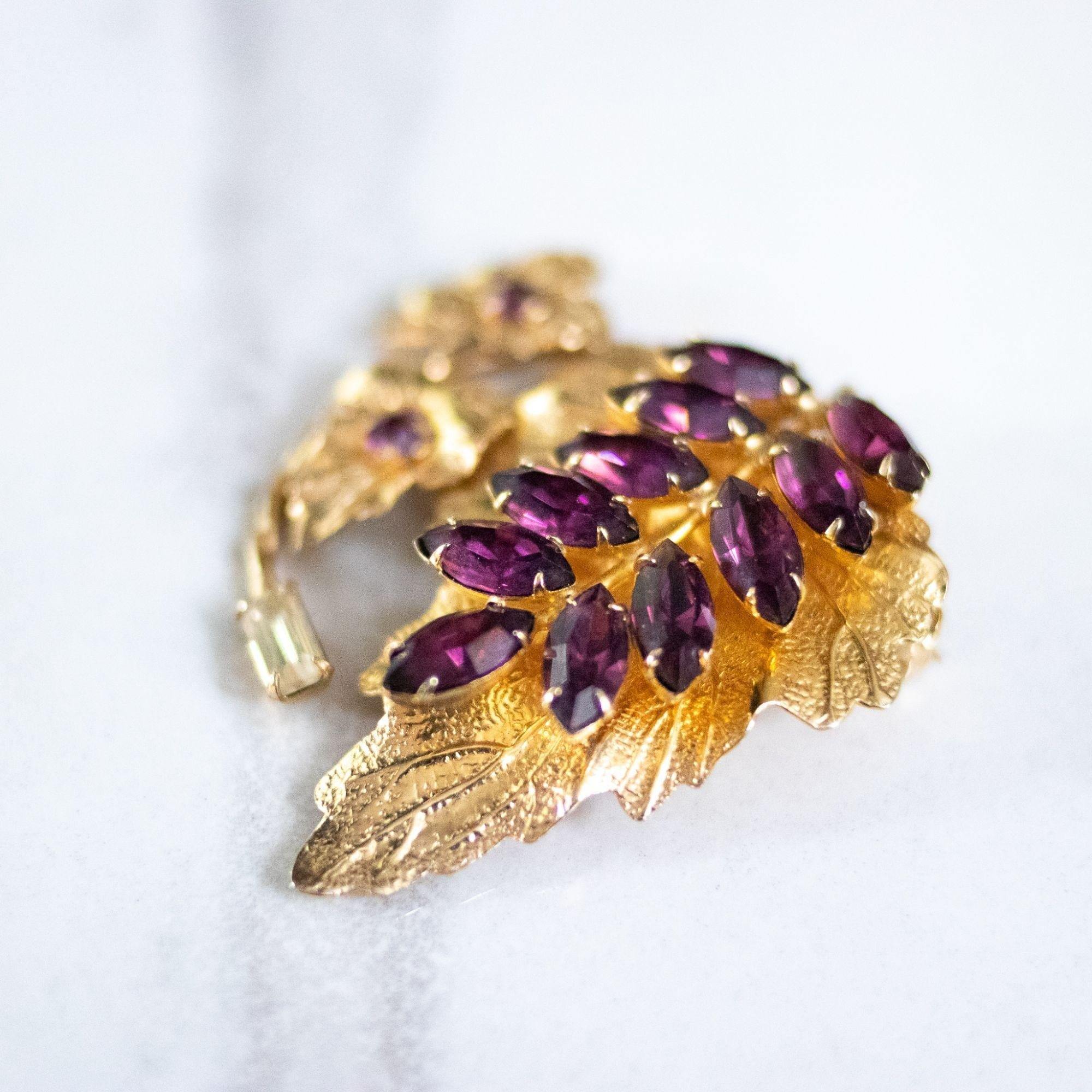 Vintage Amethyst Crystal Leaf Brooch by Unsigned Beauty - Vintage Meet Modern Vintage Jewelry - Chicago, Illinois - #oldhollywoodglamour #vintagemeetmodern #designervintage #jewelrybox #antiquejewelry #vintagejewelry