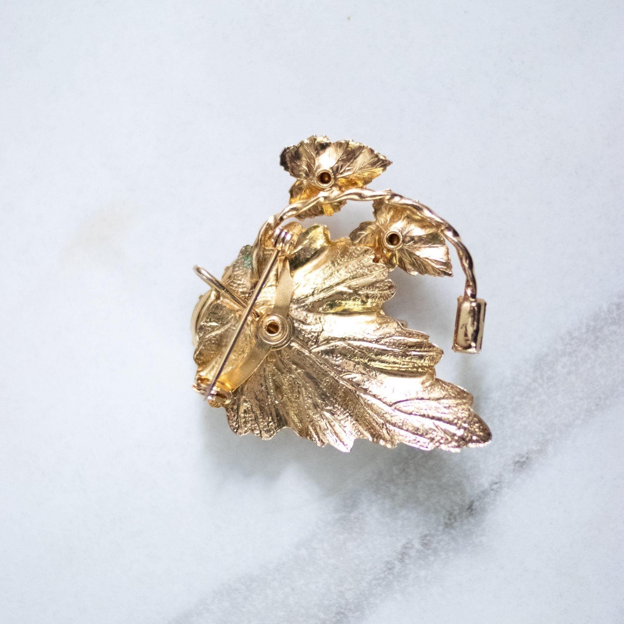 Vintage Amethyst Crystal Leaf Brooch by Unsigned Beauty - Vintage Meet Modern Vintage Jewelry - Chicago, Illinois - #oldhollywoodglamour #vintagemeetmodern #designervintage #jewelrybox #antiquejewelry #vintagejewelry