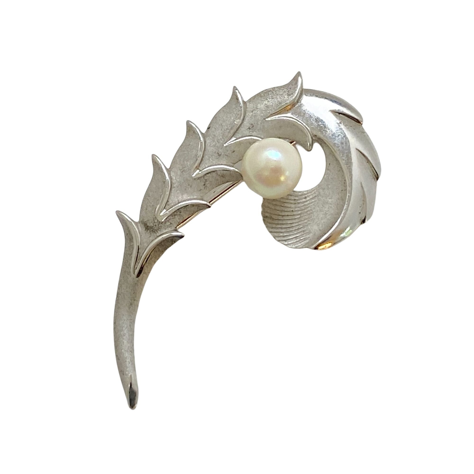 Vintage Sterling Silver and Cultured Pearl Brooch by D C E Sterling Silver - Vintage Meet Modern Vintage Jewelry - Chicago, Illinois - #oldhollywoodglamour #vintagemeetmodern #designervintage #jewelrybox #antiquejewelry #vintagejewelry