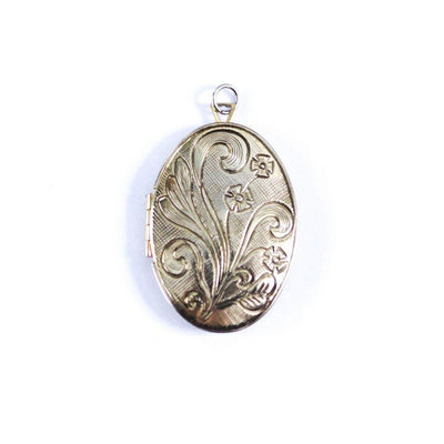 Victorian Revival Style Locket by Unsigned Beauty - Vintage Meet Modern Vintage Jewelry - Chicago, Illinois - #oldhollywoodglamour #vintagemeetmodern #designervintage #jewelrybox #antiquejewelry #vintagejewelry
