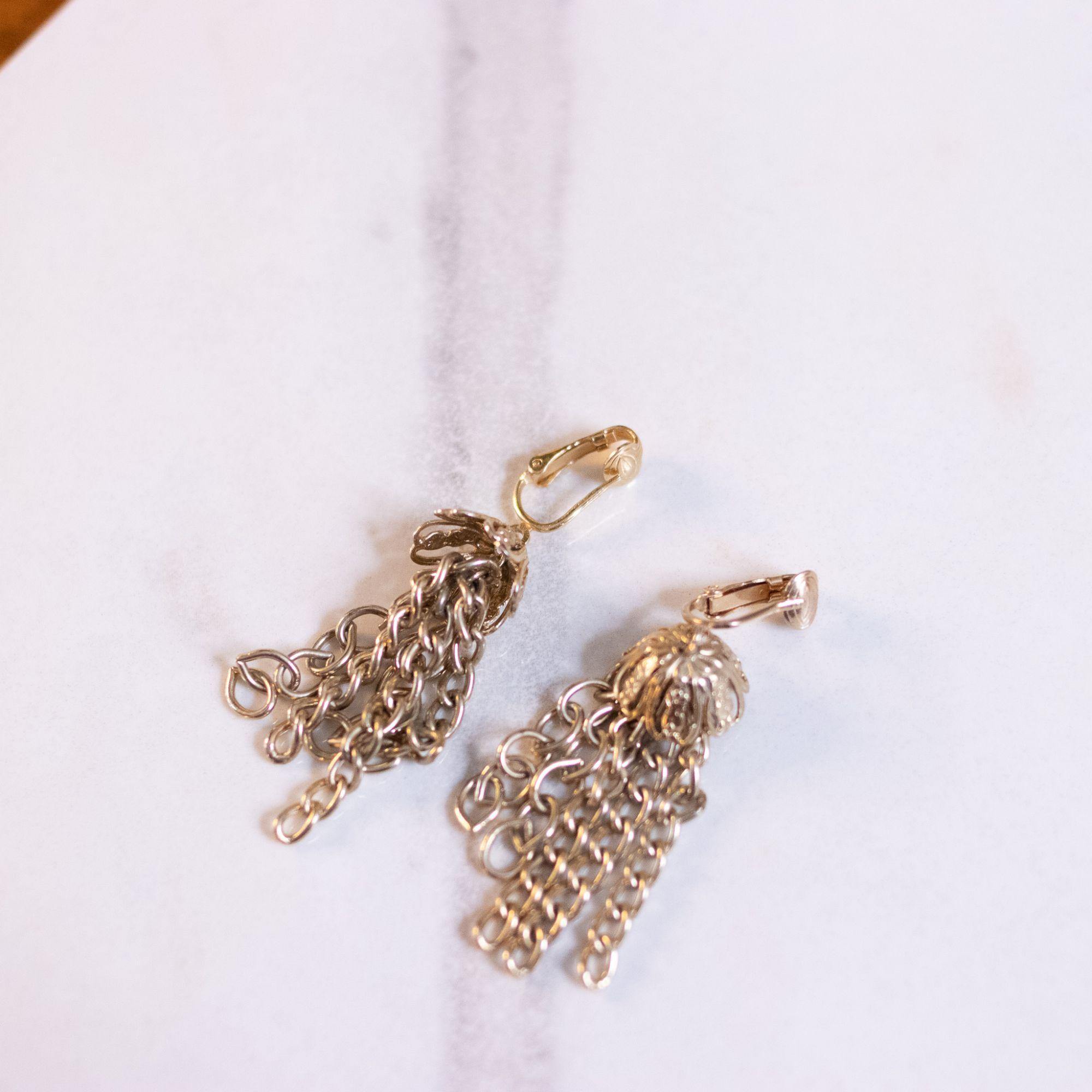 Vintage Sarah Coventry Gold Chain Tassel Earrings by Sarah Coventry - Vintage Meet Modern Vintage Jewelry - Chicago, Illinois - #oldhollywoodglamour #vintagemeetmodern #designervintage #jewelrybox #antiquejewelry #vintagejewelry