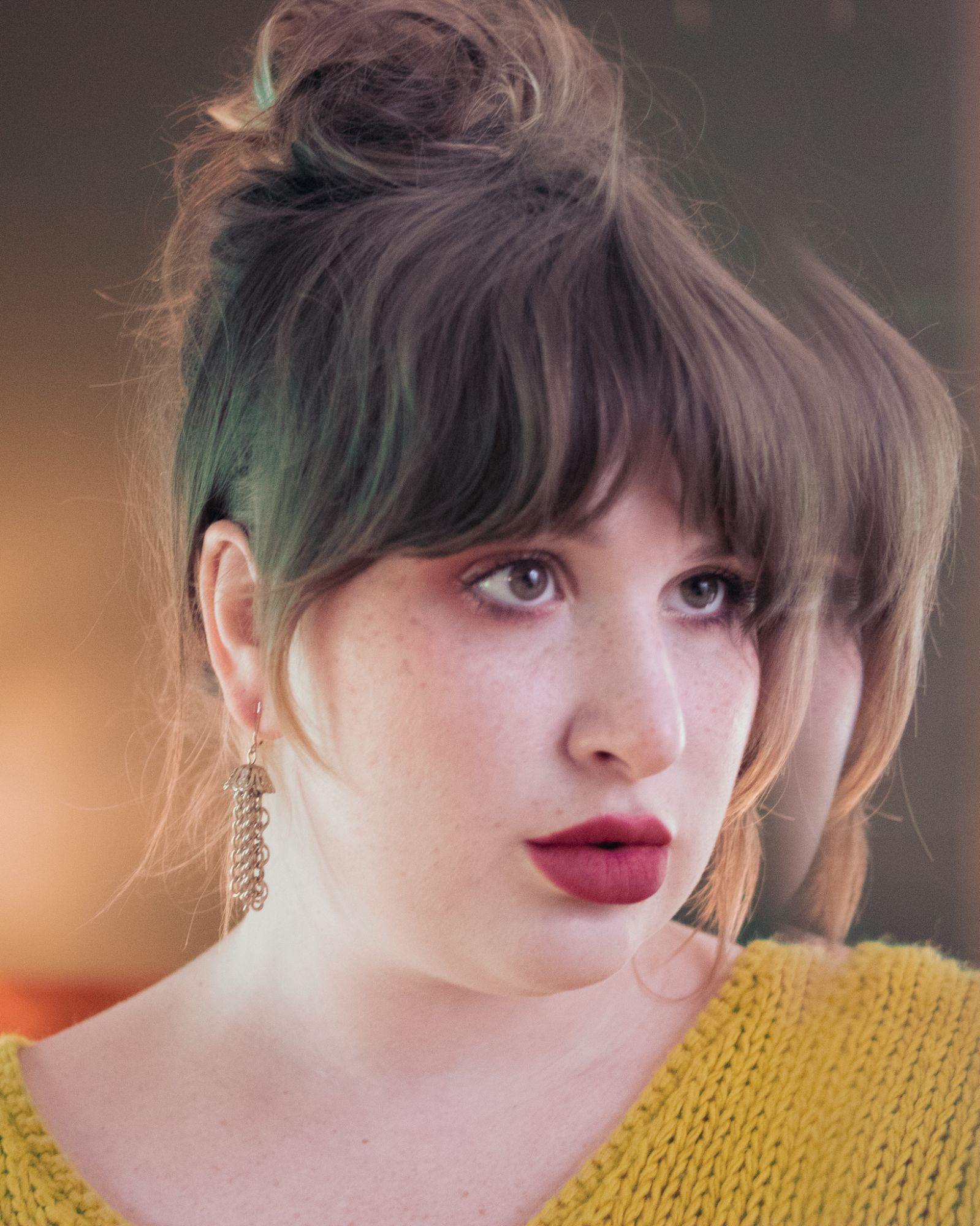 Vintage Sarah Coventry Gold Chain Tassel Earrings by Sarah Coventry - Vintage Meet Modern Vintage Jewelry - Chicago, Illinois - #oldhollywoodglamour #vintagemeetmodern #designervintage #jewelrybox #antiquejewelry #vintagejewelry