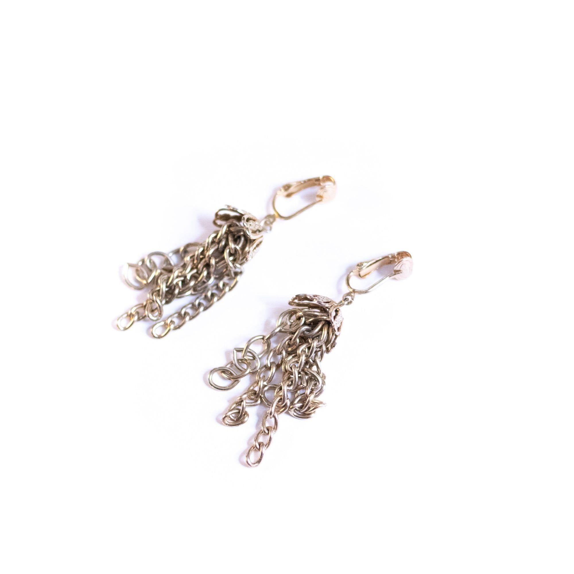 Vintage Sarah Coventry Gold Chain Tassel Earrings by Sarah Coventry - Vintage Meet Modern Vintage Jewelry - Chicago, Illinois - #oldhollywoodglamour #vintagemeetmodern #designervintage #jewelrybox #antiquejewelry #vintagejewelry