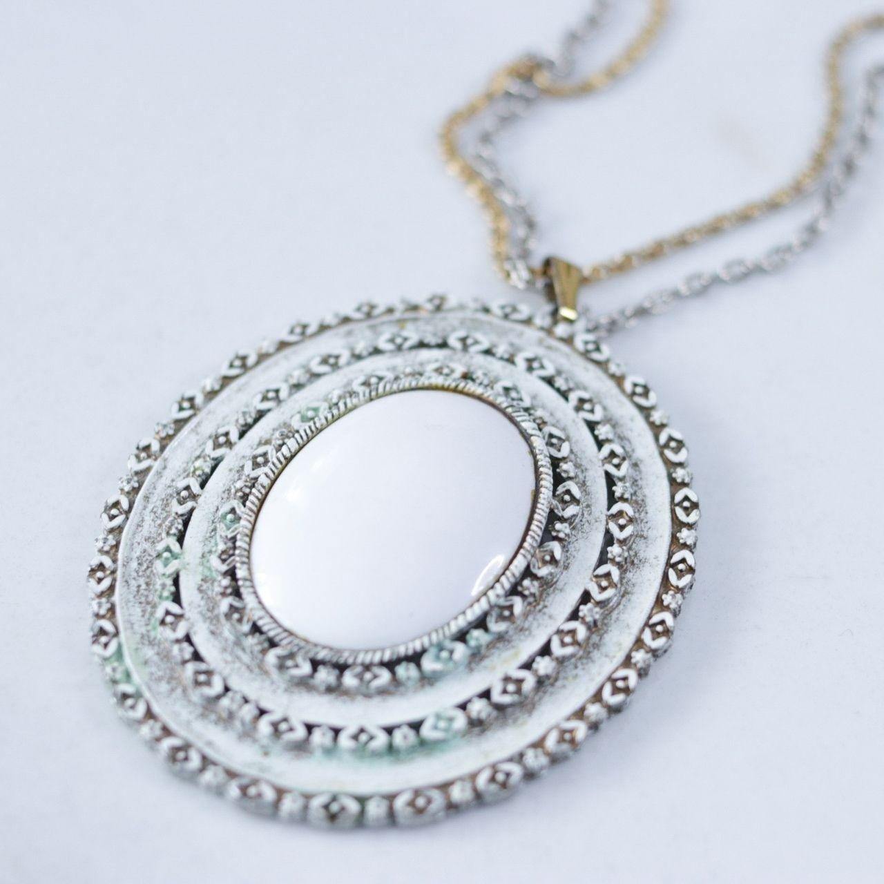Vintage Florenza White Oval Medallion Statement Necklace by Florenza - Vintage Meet Modern Vintage Jewelry - Chicago, Illinois - #oldhollywoodglamour #vintagemeetmodern #designervintage #jewelrybox #antiquejewelry #vintagejewelry