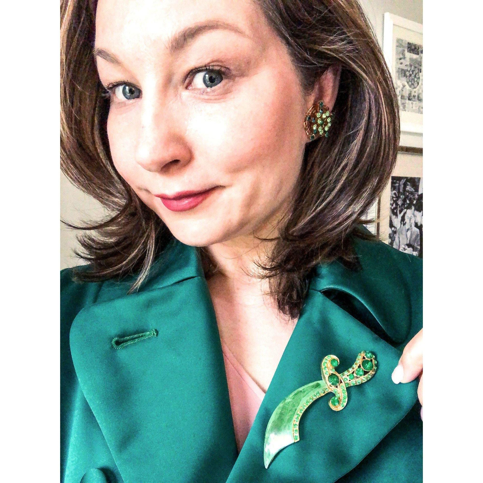 Vintage Green Enamel and Rhinestone Saber Brooch by Unsigned Beauty - Vintage Meet Modern Vintage Jewelry - Chicago, Illinois - #oldhollywoodglamour #vintagemeetmodern #designervintage #jewelrybox #antiquejewelry #vintagejewelry