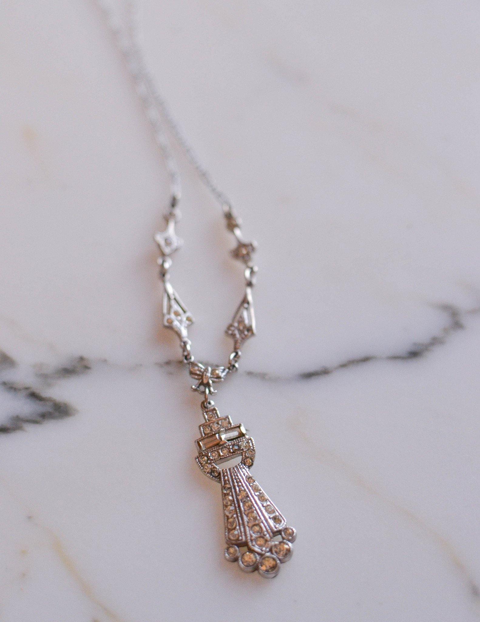 Edwardian Era Rhinestone Necklace by Unsigned Beauty - Vintage Meet Modern Vintage Jewelry - Chicago, Illinois - #oldhollywoodglamour #vintagemeetmodern #designervintage #jewelrybox #antiquejewelry #vintagejewelry