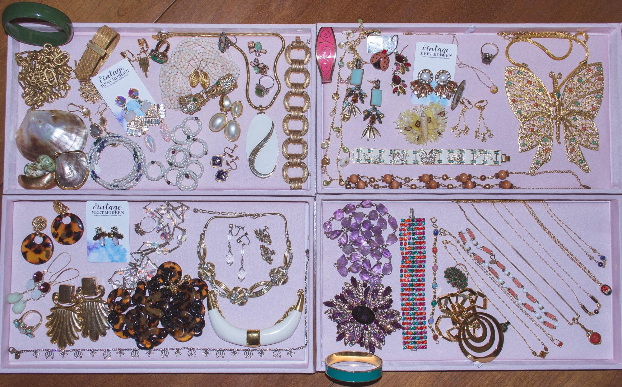 Sarah Cavender Brushed Gold Link Long Necklace by Sarah Cavender - Vintage Meet Modern Vintage Jewelry - Chicago, Illinois - #oldhollywoodglamour #vintagemeetmodern #designervintage #jewelrybox #antiquejewelry #vintagejewelry