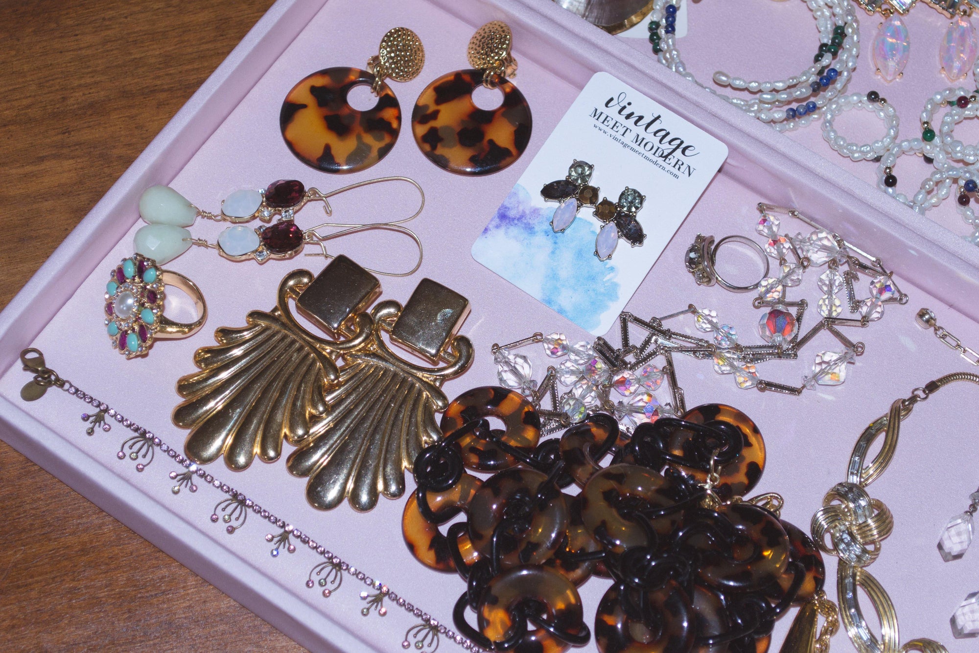 RJ Graziano Tortoise Lucite Chunky Necklace by RJ Graziano - Vintage Meet Modern Vintage Jewelry - Chicago, Illinois - #oldhollywoodglamour #vintagemeetmodern #designervintage #jewelrybox #antiquejewelry #vintagejewelry