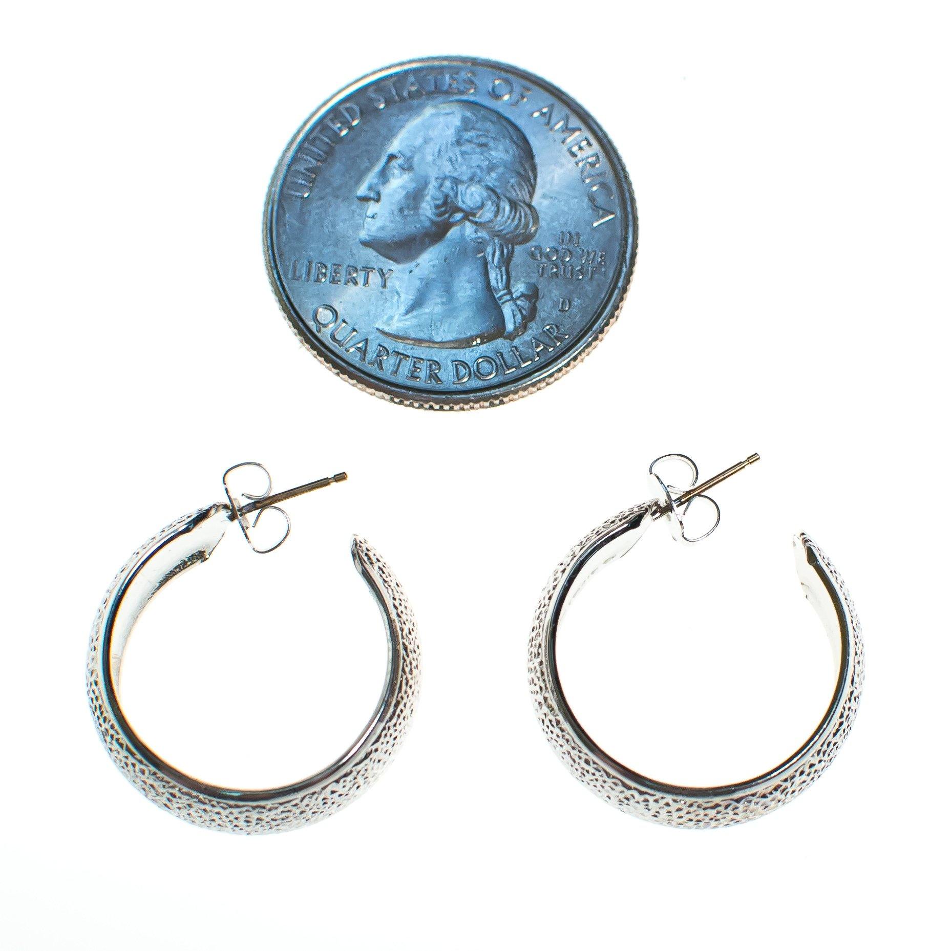 Vintage Brushed Silver Small Hoop Earrings by Vintage Meet Modern - Vintage Meet Modern Vintage Jewelry - Chicago, Illinois - #oldhollywoodglamour #vintagemeetmodern #designervintage #jewelrybox #antiquejewelry #vintagejewelry