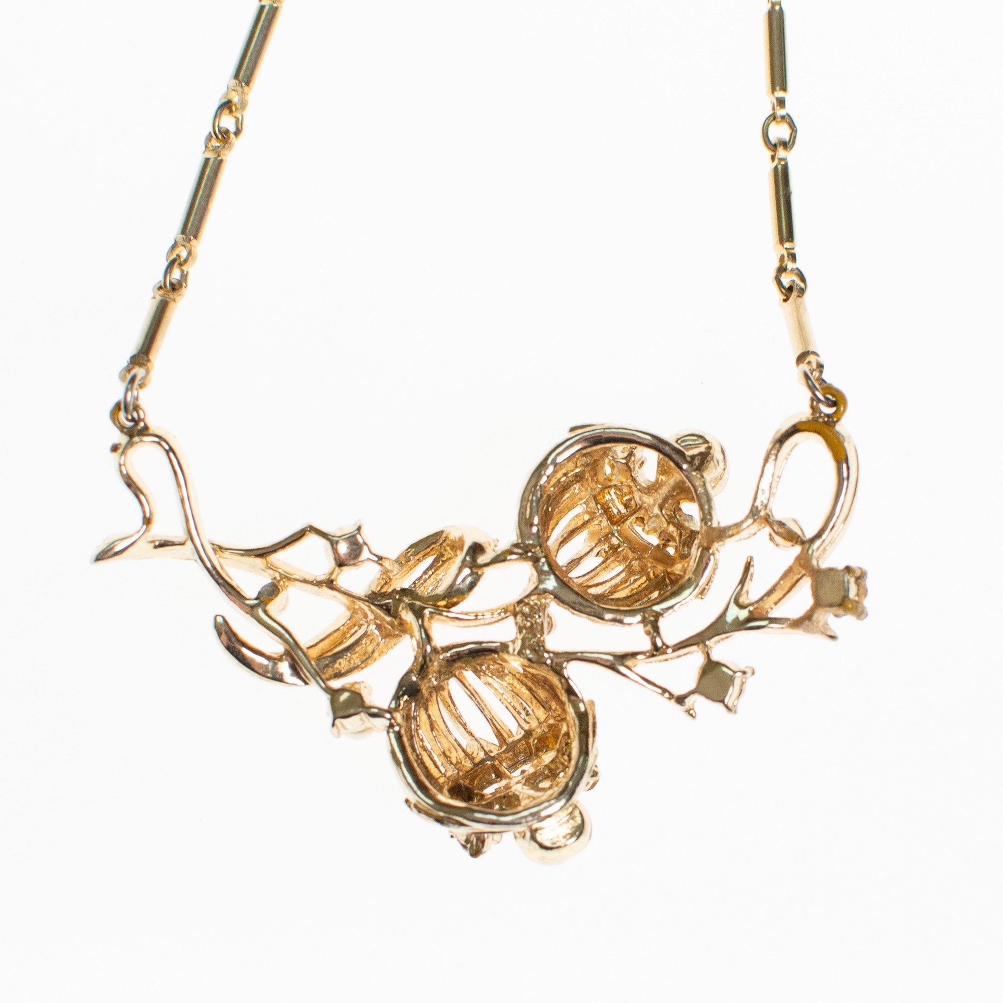 Vintage Pearl and Rhinestone Necklace by Vintage Meet Modern - Vintage Meet Modern Vintage Jewelry - Chicago, Illinois - #oldhollywoodglamour #vintagemeetmodern #designervintage #jewelrybox #antiquejewelry #vintagejewelry