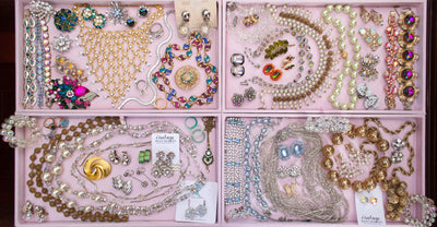 Majorica Pearls by Vintage Meet Modern  - Vintage Meet Modern Vintage Jewelry - Chicago, Illinois - #oldhollywoodglamour #vintagemeetmodern #designervintage #jewelrybox #antiquejewelry #vintagejewelry