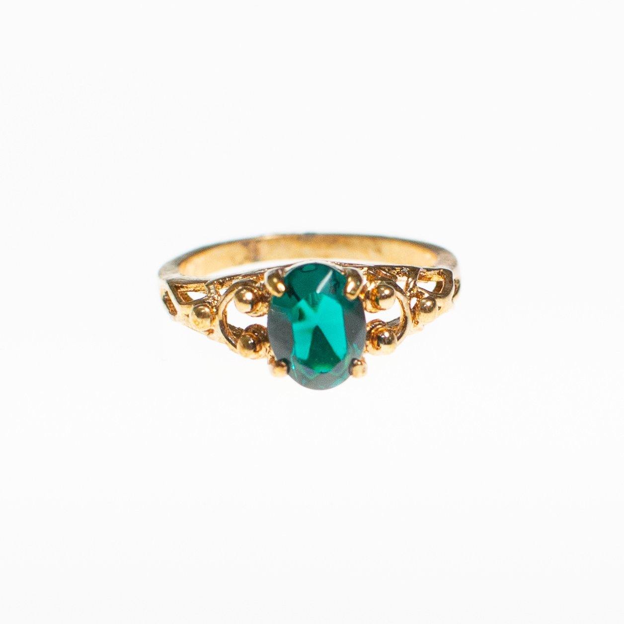 Oval Cut Emerald Crystal Cocktail Ring by Vintage Meet Modern - Vintage Meet Modern Vintage Jewelry - Chicago, Illinois - #oldhollywoodglamour #vintagemeetmodern #designervintage #jewelrybox #antiquejewelry #vintagejewelry