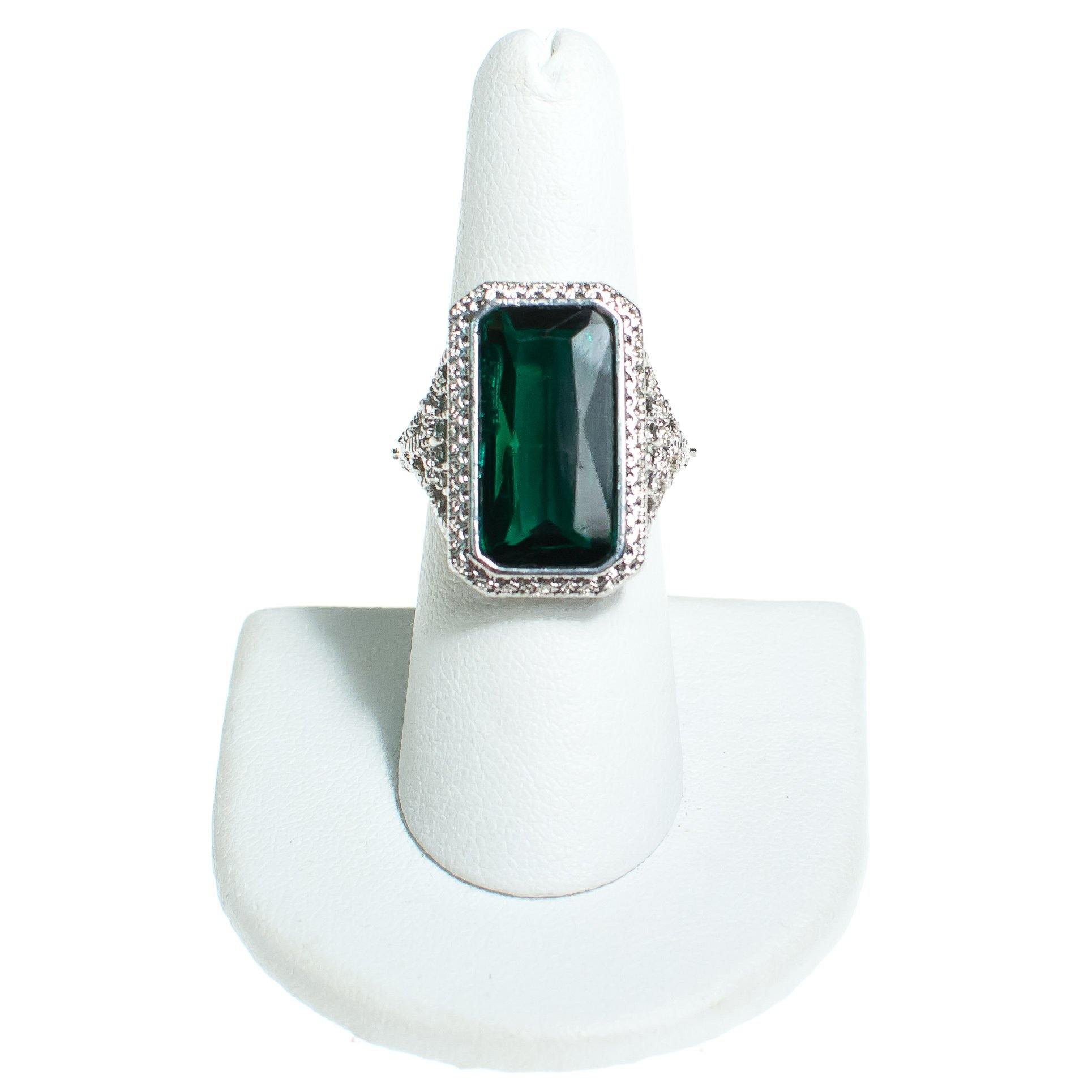 Art Deco Style Emerald Crystal Statement Ring by Vintage Meet Modern - Vintage Meet Modern Vintage Jewelry - Chicago, Illinois - #oldhollywoodglamour #vintagemeetmodern #designervintage #jewelrybox #antiquejewelry #vintagejewelry