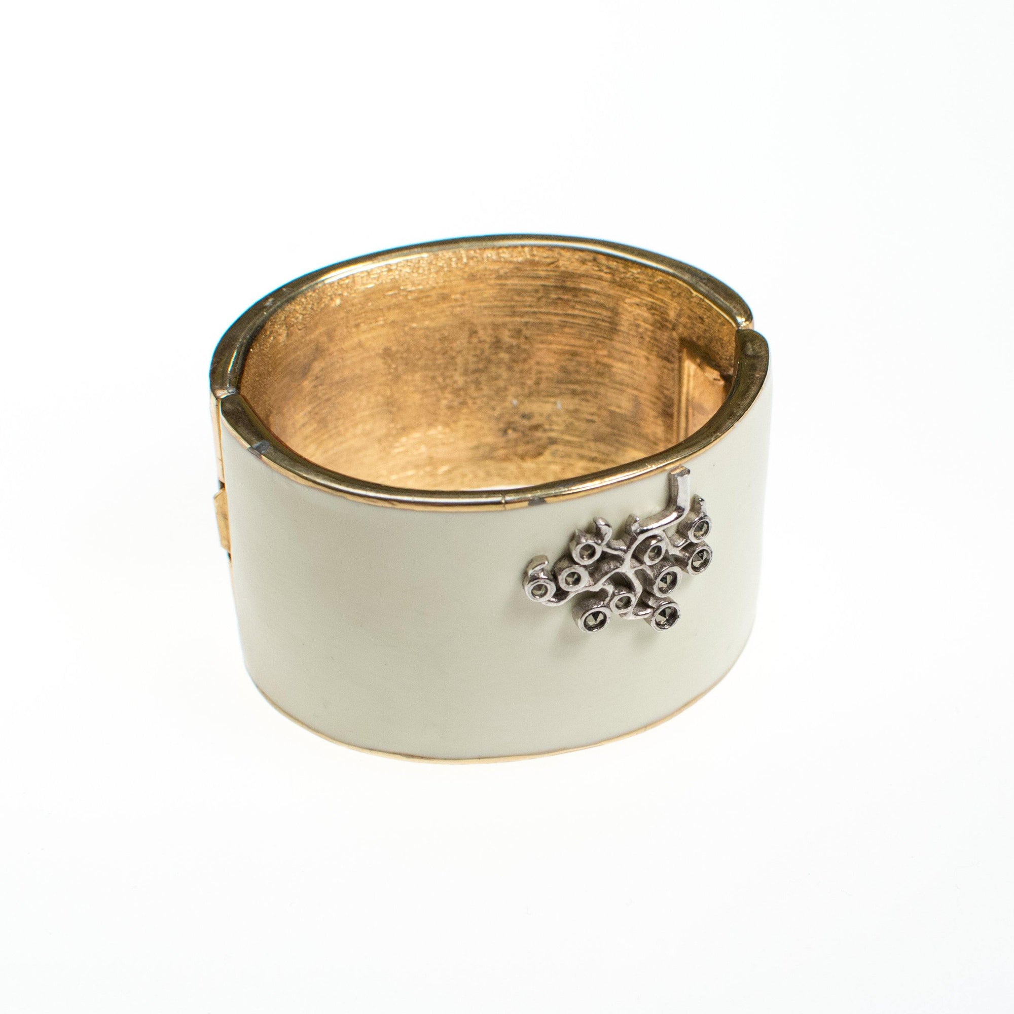 Ciner New York Scenic Garden in Antique Silver by Ciner - Vintage Meet Modern Vintage Jewelry - Chicago, Illinois - #oldhollywoodglamour #vintagemeetmodern #designervintage #jewelrybox #antiquejewelry #vintagejewelry