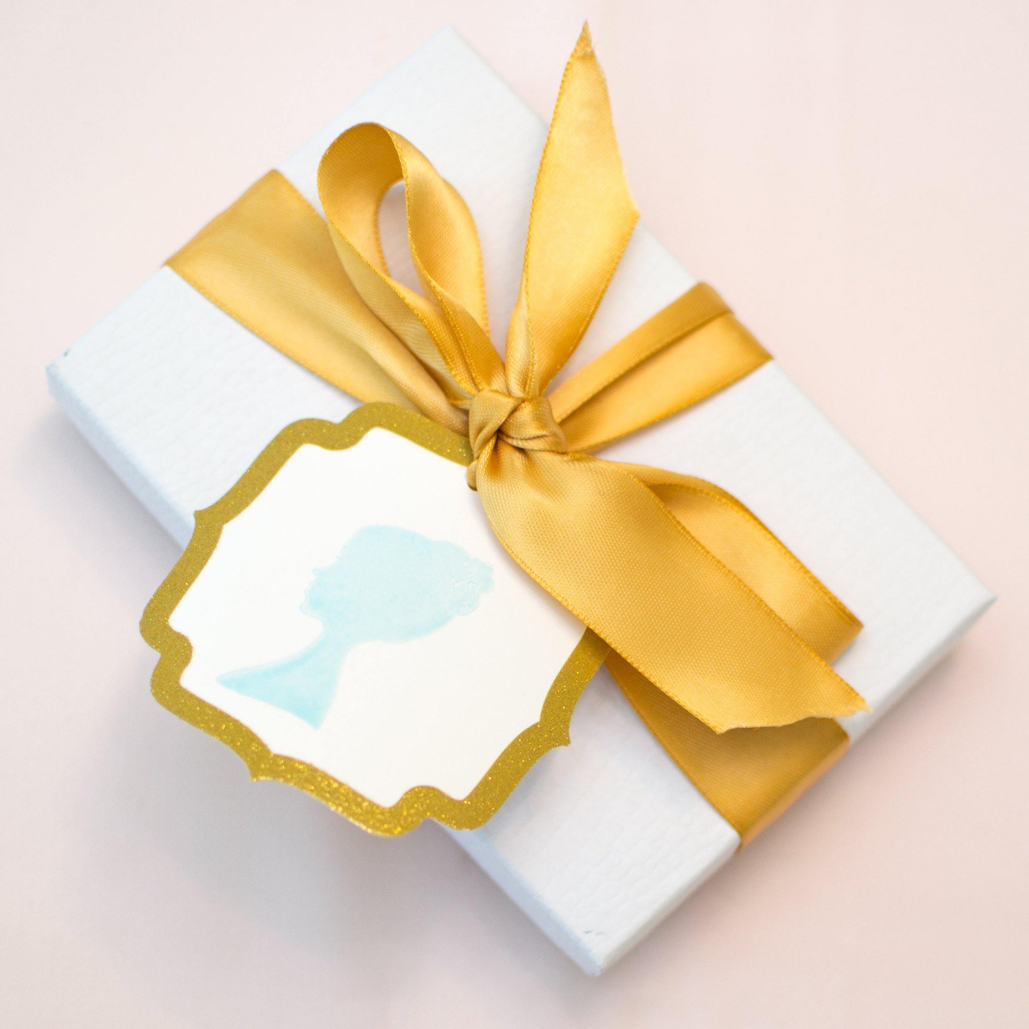 Lavender Moonglow Thermoset Necklace by Unsigned Beauty - Vintage Meet Modern Vintage Jewelry - Chicago, Illinois - #oldhollywoodglamour #vintagemeetmodern #designervintage #jewelrybox #antiquejewelry #vintagejewelry