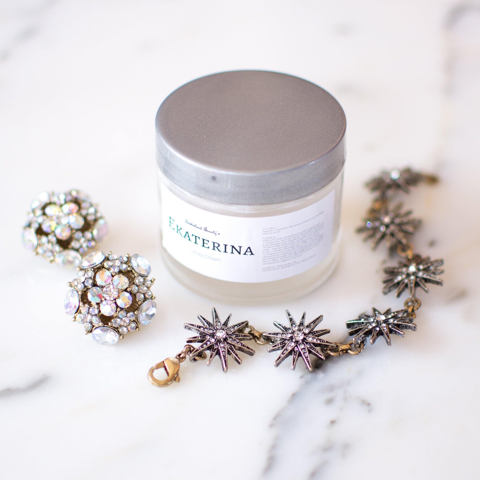 Sparkling Stars Bracelet by Vintage Meet Modern - Vintage Meet Modern Vintage Jewelry - Chicago, Illinois - #oldhollywoodglamour #vintagemeetmodern #designervintage #jewelrybox #antiquejewelry #vintagejewelry