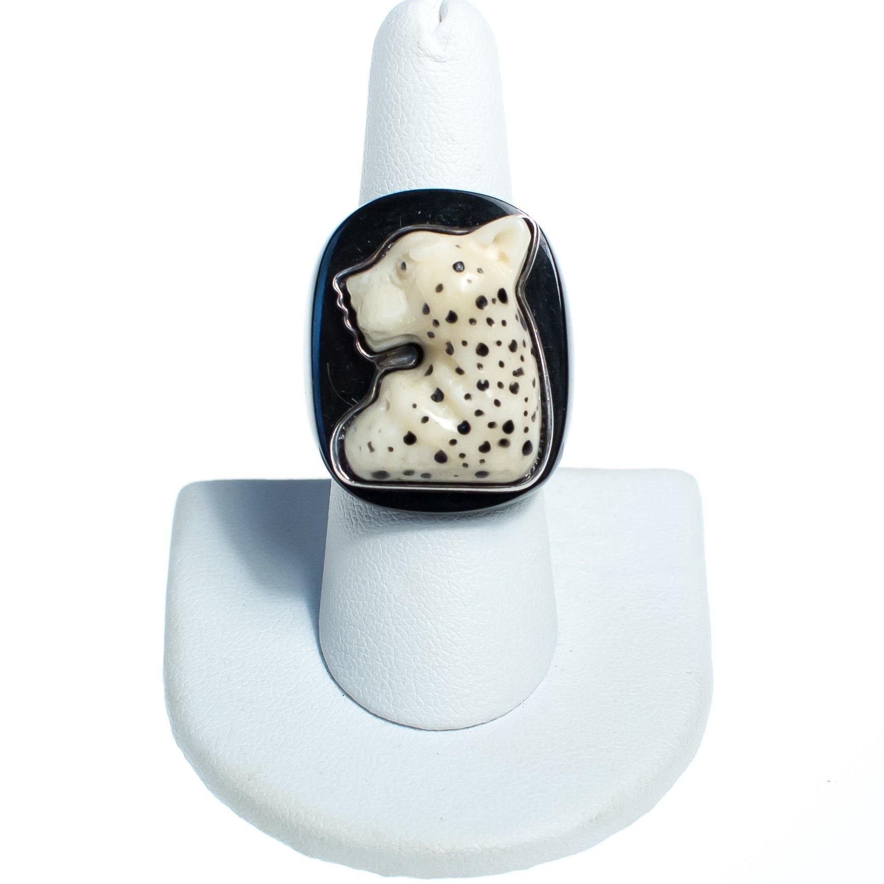 Vintage Lucite Black and White Leopard Ring by Vintage Meet Modern - Vintage Meet Modern Vintage Jewelry - Chicago, Illinois - #oldhollywoodglamour #vintagemeetmodern #designervintage #jewelrybox #antiquejewelry #vintagejewelry