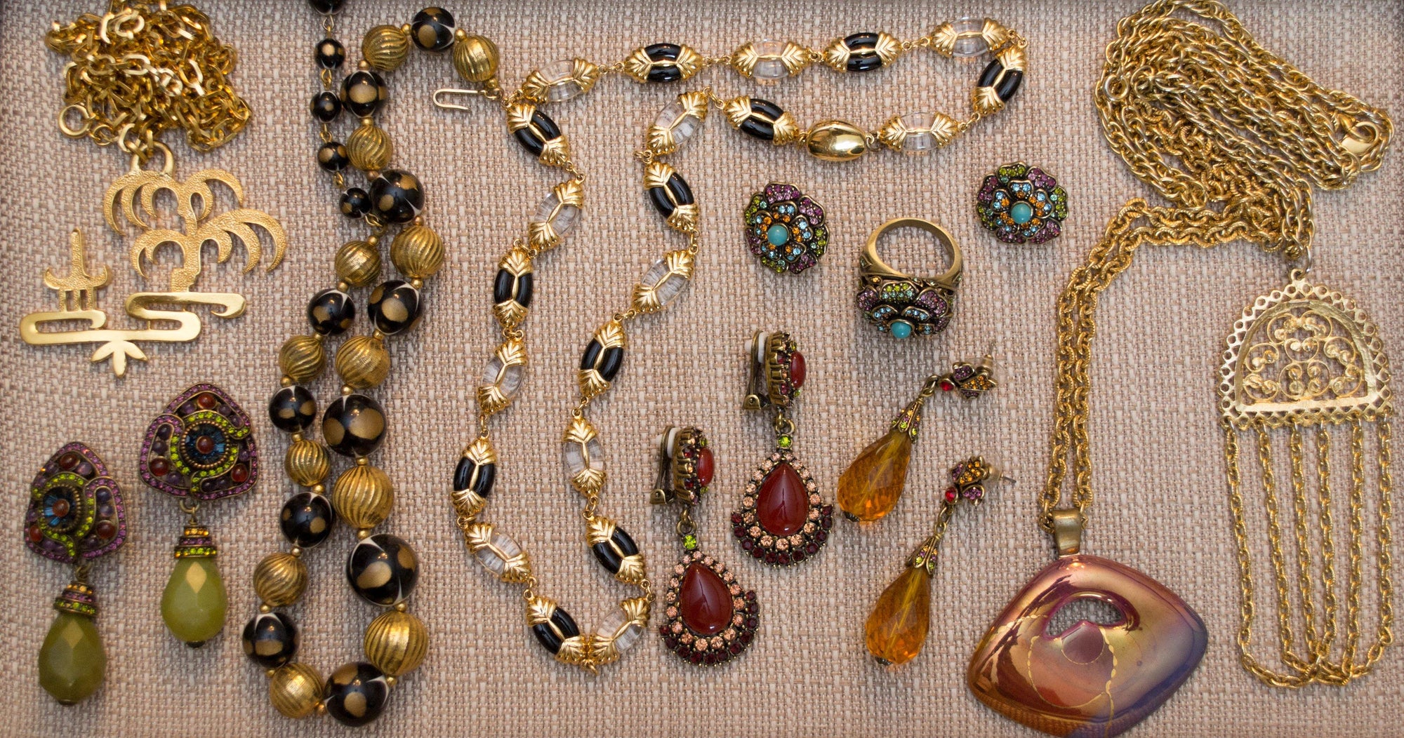 Vintage Smokey Crystal Statement Ring by 1960s - Vintage Meet Modern Vintage Jewelry - Chicago, Illinois - #oldhollywoodglamour #vintagemeetmodern #designervintage #jewelrybox #antiquejewelry #vintagejewelry