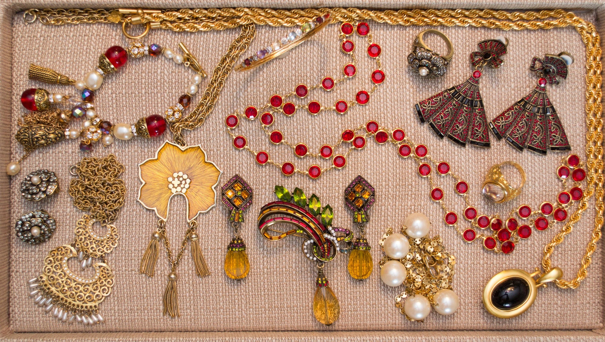 Vintage Smokey Crystal Statement Ring by 1960s - Vintage Meet Modern Vintage Jewelry - Chicago, Illinois - #oldhollywoodglamour #vintagemeetmodern #designervintage #jewelrybox #antiquejewelry #vintagejewelry