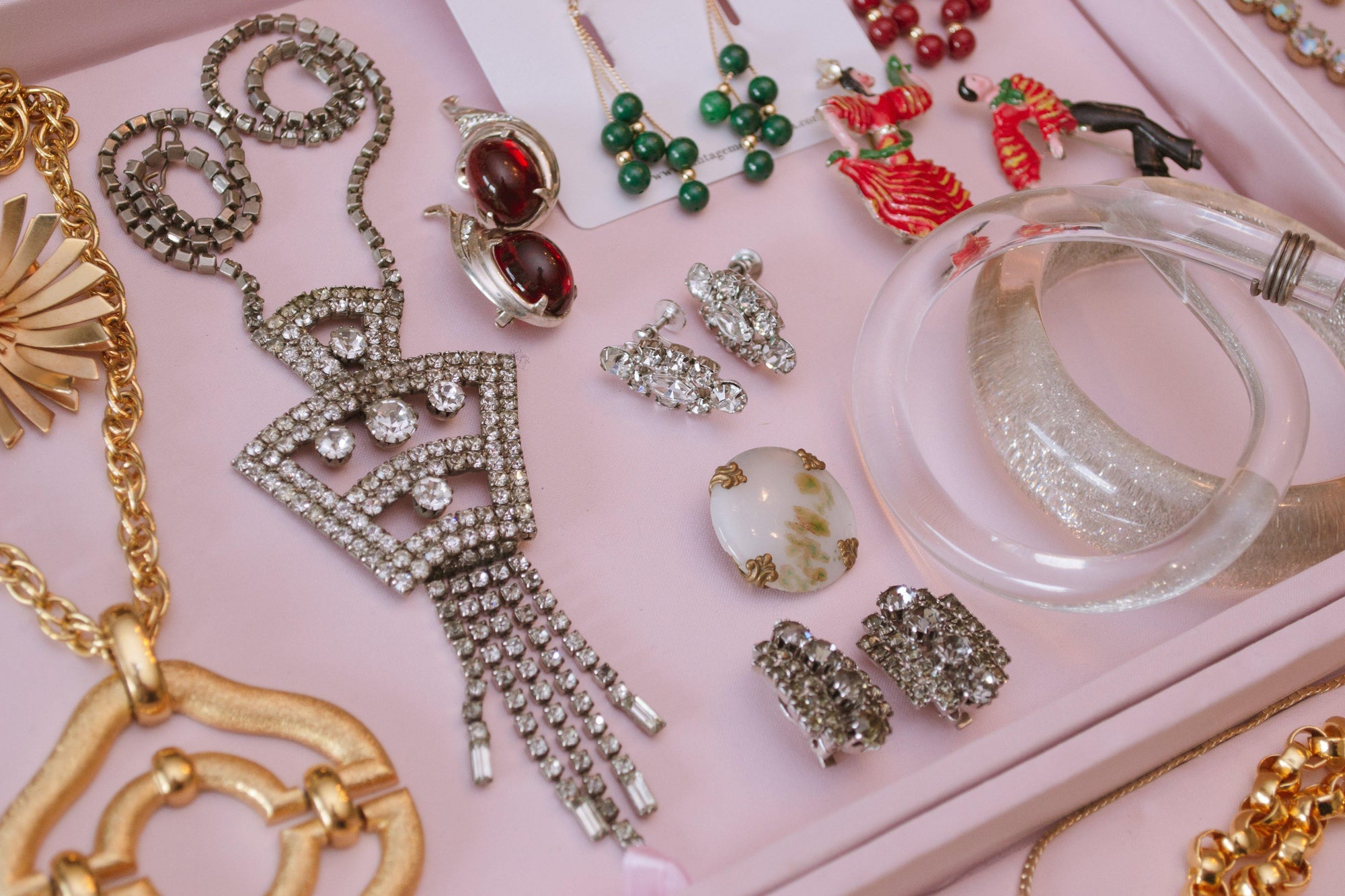 Vintage Art Deco Rhinestone Statement Necklace by Art Deco - Vintage Meet Modern Vintage Jewelry - Chicago, Illinois - #oldhollywoodglamour #vintagemeetmodern #designervintage #jewelrybox #antiquejewelry #vintagejewelry