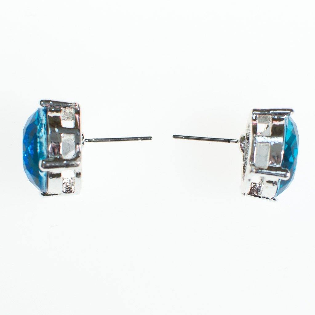 Aqua Crystal Stud Earrings by Vintage Meet Modern - Vintage Meet Modern Vintage Jewelry - Chicago, Illinois - #oldhollywoodglamour #vintagemeetmodern #designervintage #jewelrybox #antiquejewelry #vintagejewelry