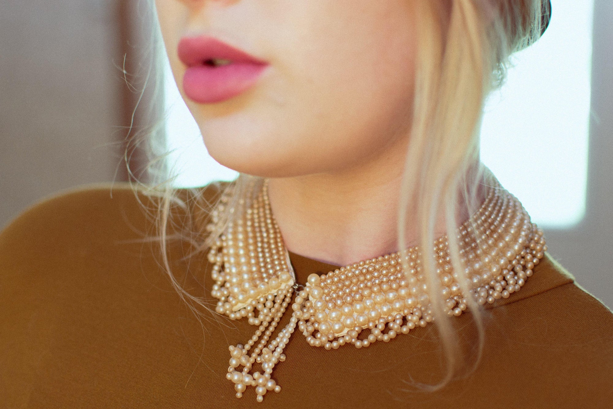 Baare & Beards for Top Hit Fashion Pearl Collar Necklace by Vintage Meet Modern - Vintage Meet Modern Vintage Jewelry - Chicago, Illinois - #oldhollywoodglamour #vintagemeetmodern #designervintage #jewelrybox #antiquejewelry #vintagejewelry