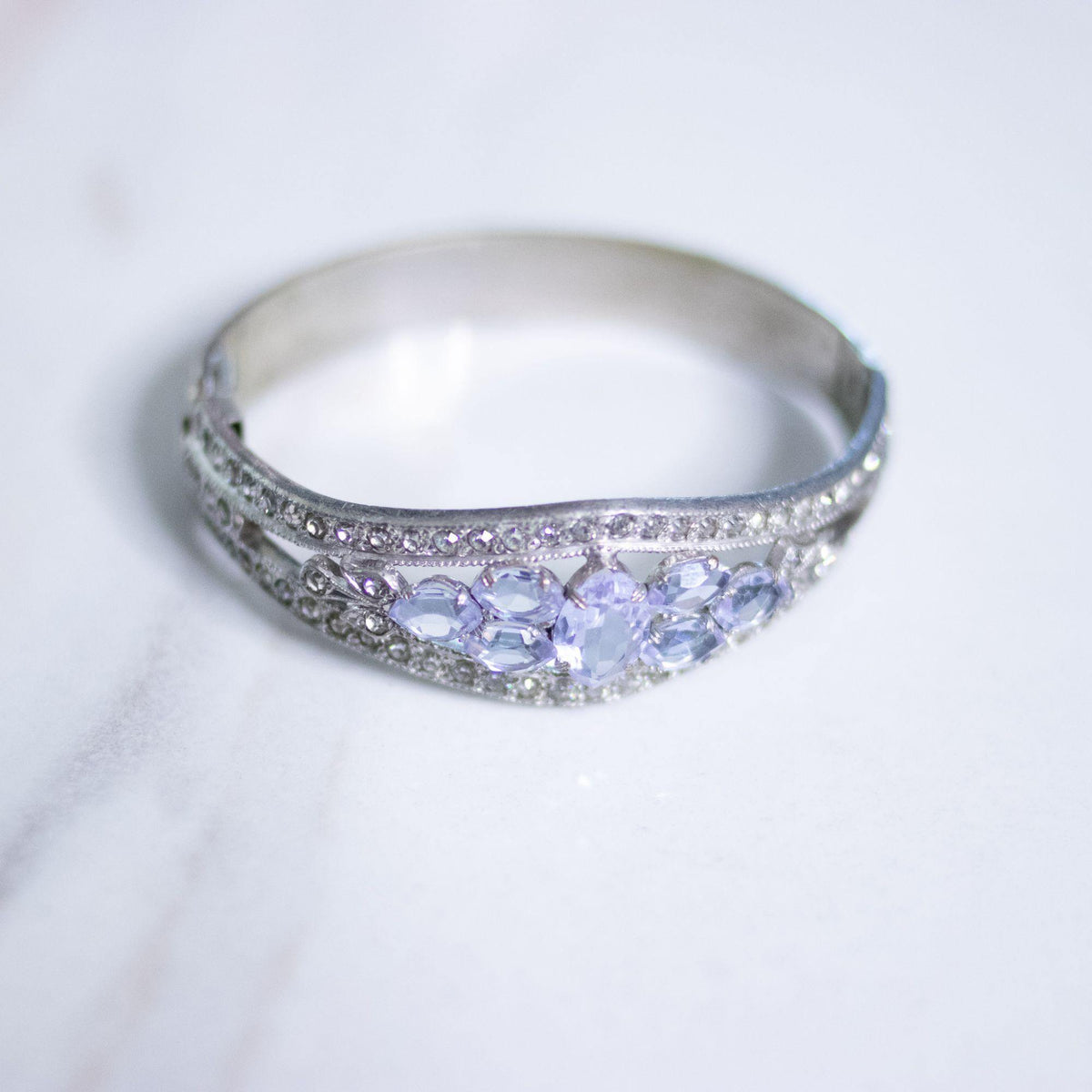 Vintage Art Deco Tanzanite Crystal and Rhinestone Hinged Bangle Bracelet