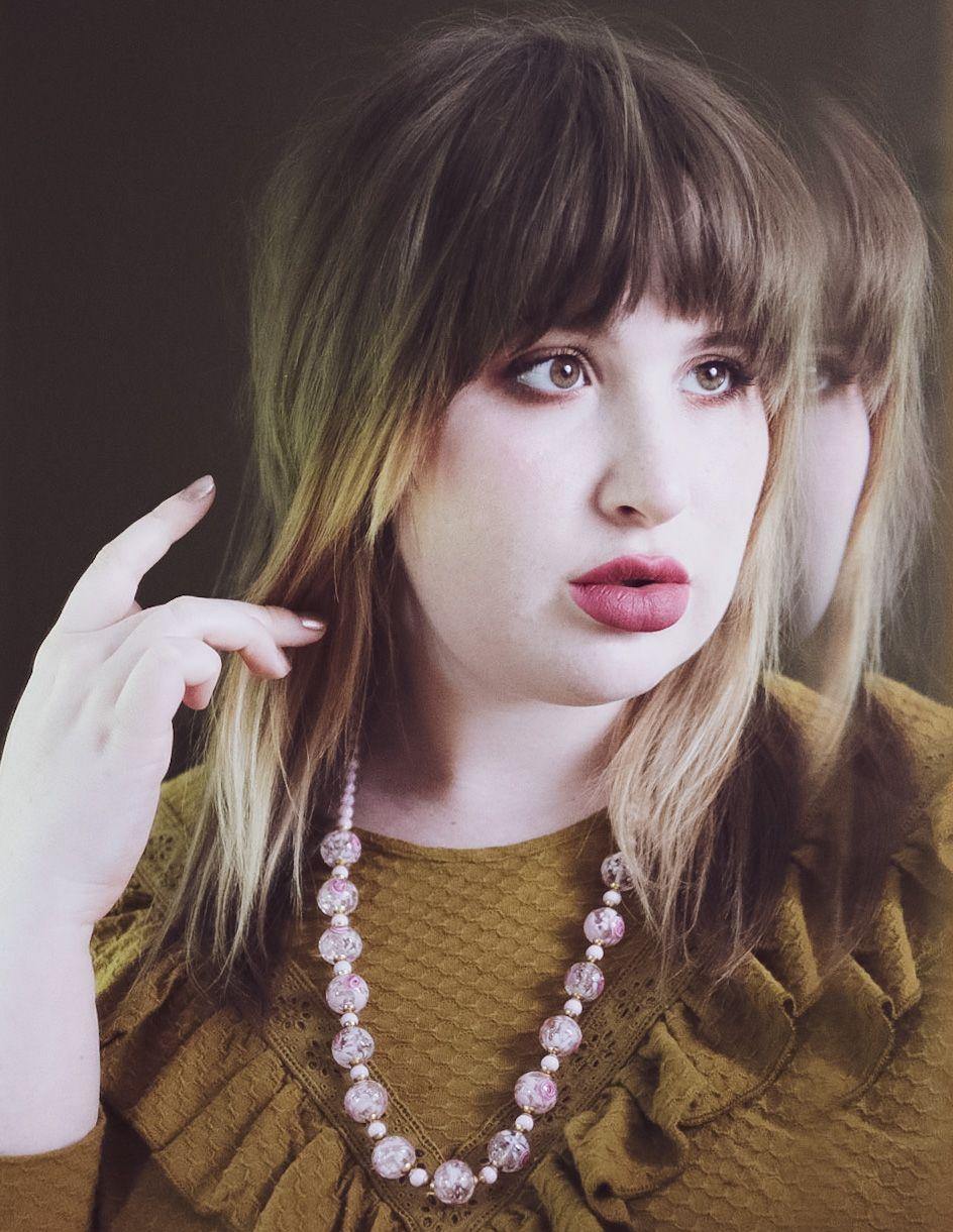 Vintage Pink Venetian Glass Beaded Necklace by Made in Italy - Vintage Meet Modern Vintage Jewelry - Chicago, Illinois - #oldhollywoodglamour #vintagemeetmodern #designervintage #jewelrybox #antiquejewelry #vintagejewelry