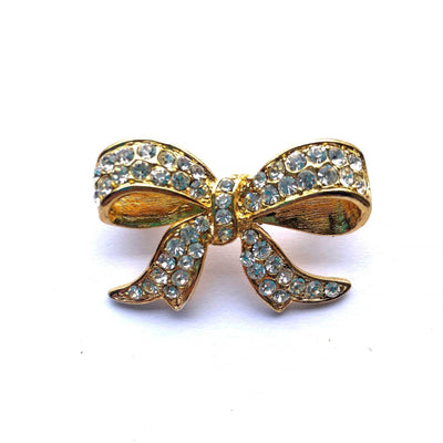 Vintage Gold Rhinestone Bow Brooch by Unsigned Beauty - Vintage Meet Modern Vintage Jewelry - Chicago, Illinois - #oldhollywoodglamour #vintagemeetmodern #designervintage #jewelrybox #antiquejewelry #vintagejewelry