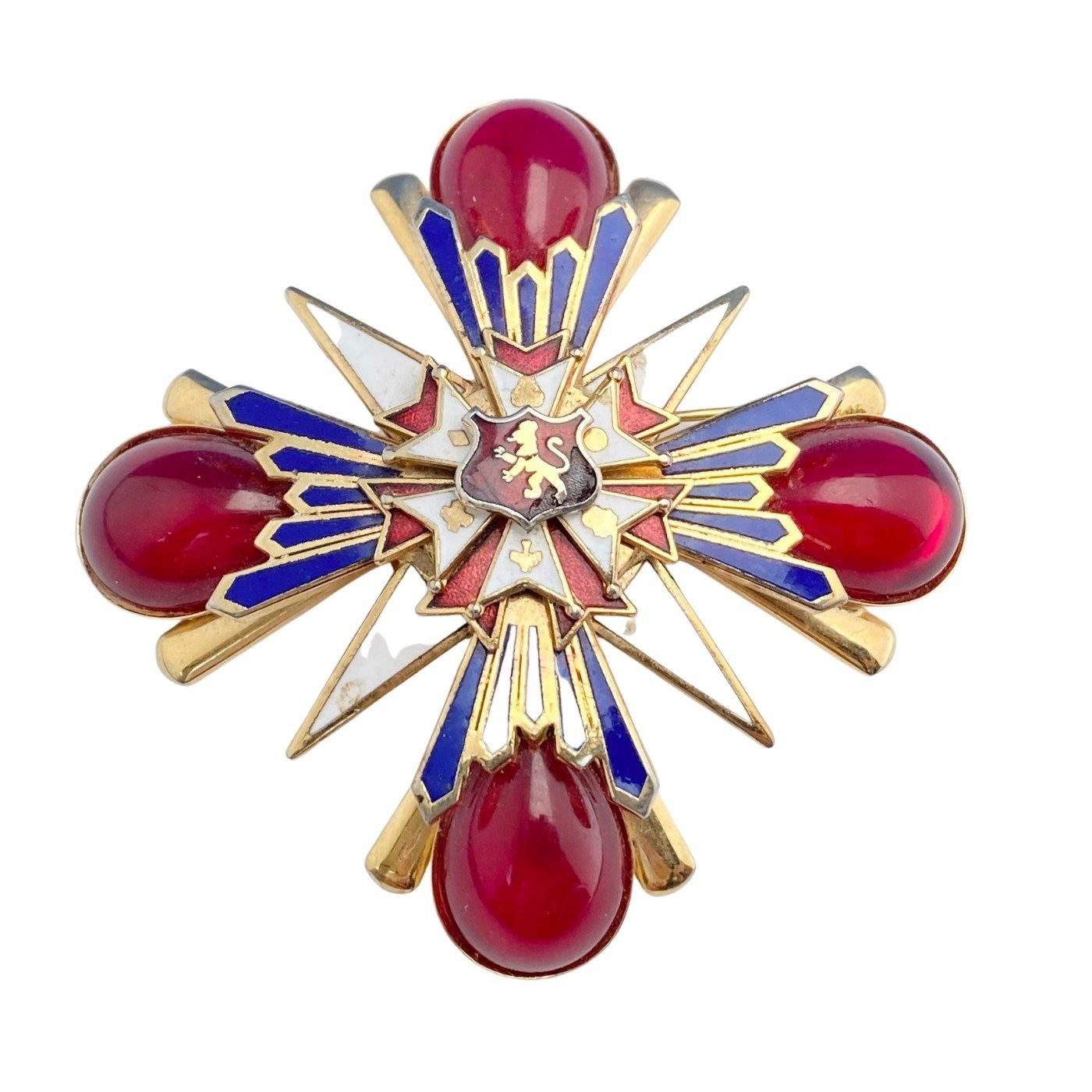 Vintage Heraldic Maltese Cross Style Brooch with Lion by Unsigned Beauty - Vintage Meet Modern Vintage Jewelry - Chicago, Illinois - #oldhollywoodglamour #vintagemeetmodern #designervintage #jewelrybox #antiquejewelry #vintagejewelry