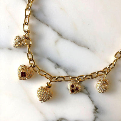 Vintage Heart Charm Necklace by Unsigned Beauty - Vintage Meet Modern Vintage Jewelry - Chicago, Illinois - #oldhollywoodglamour #vintagemeetmodern #designervintage #jewelrybox #antiquejewelry #vintagejewelry