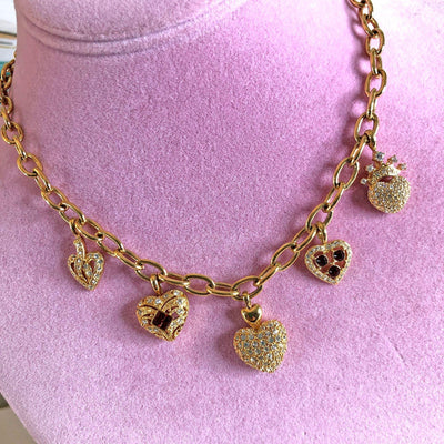 Vintage Heart Charm Necklace by Unsigned Beauty - Vintage Meet Modern Vintage Jewelry - Chicago, Illinois - #oldhollywoodglamour #vintagemeetmodern #designervintage #jewelrybox #antiquejewelry #vintagejewelry