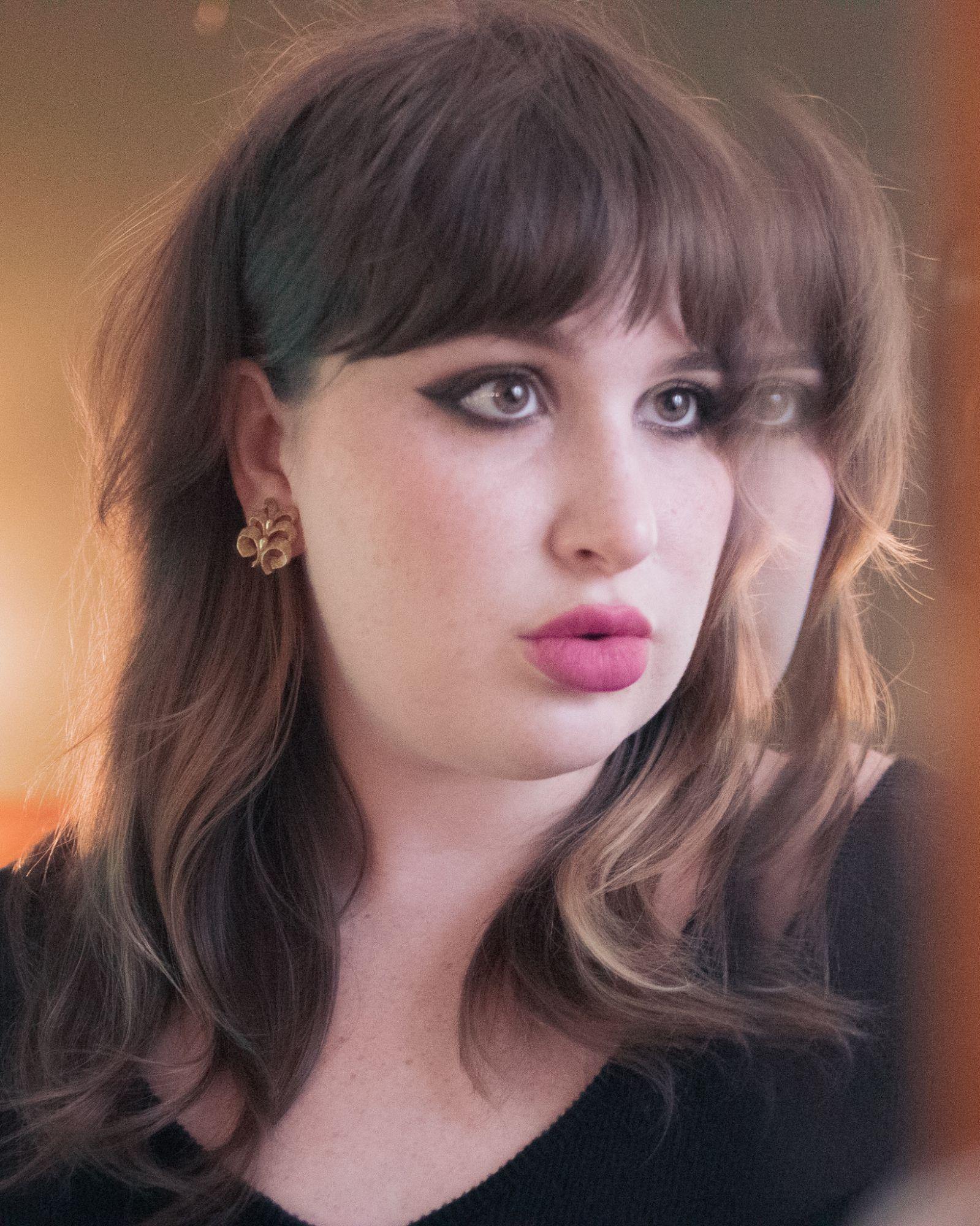 Vintage Sarah Coventry Gold Scroll Leaf Designer Earrings by Sarah Coventry - Vintage Meet Modern Vintage Jewelry - Chicago, Illinois - #oldhollywoodglamour #vintagemeetmodern #designervintage #jewelrybox #antiquejewelry #vintagejewelry