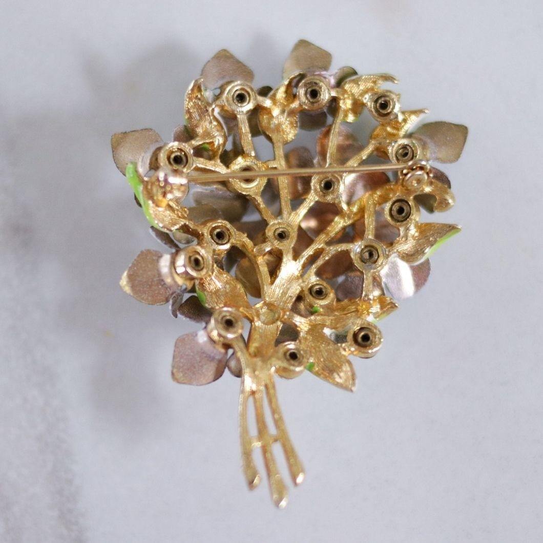 Vintage Baby Blue Forget Me Knot Floral Brooch with Blue Rhinestones by Unsigned Beauty - Vintage Meet Modern Vintage Jewelry - Chicago, Illinois - #oldhollywoodglamour #vintagemeetmodern #designervintage #jewelrybox #antiquejewelry #vintagejewelry
