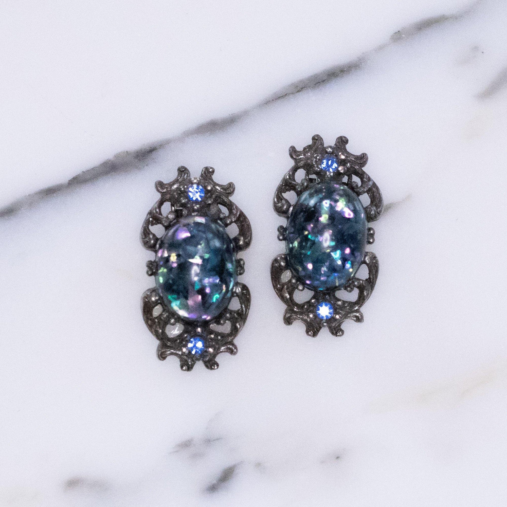 Vintage Blue Green Confetti Lucite Earrings in Silver Tone, Clip On by 1960s - Vintage Meet Modern Vintage Jewelry - Chicago, Illinois - #oldhollywoodglamour #vintagemeetmodern #designervintage #jewelrybox #antiquejewelry #vintagejewelry