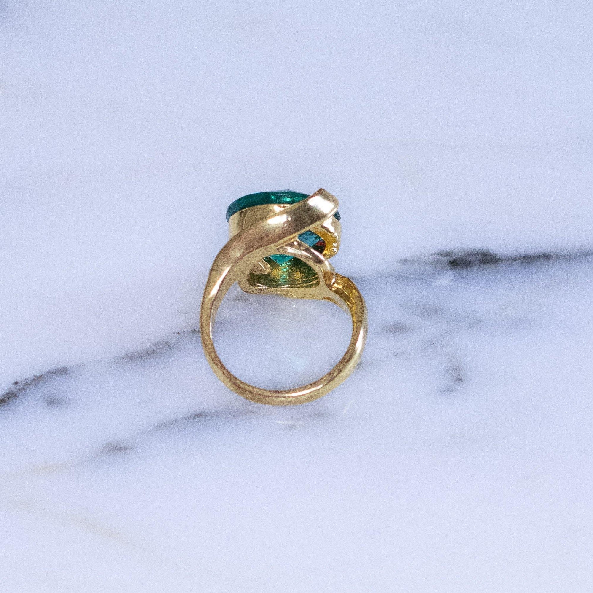 Vintage Aqua and Diamante Crystal Statement Ring Size 6 by 1980s - Vintage Meet Modern Vintage Jewelry - Chicago, Illinois - #oldhollywoodglamour #vintagemeetmodern #designervintage #jewelrybox #antiquejewelry #vintagejewelry