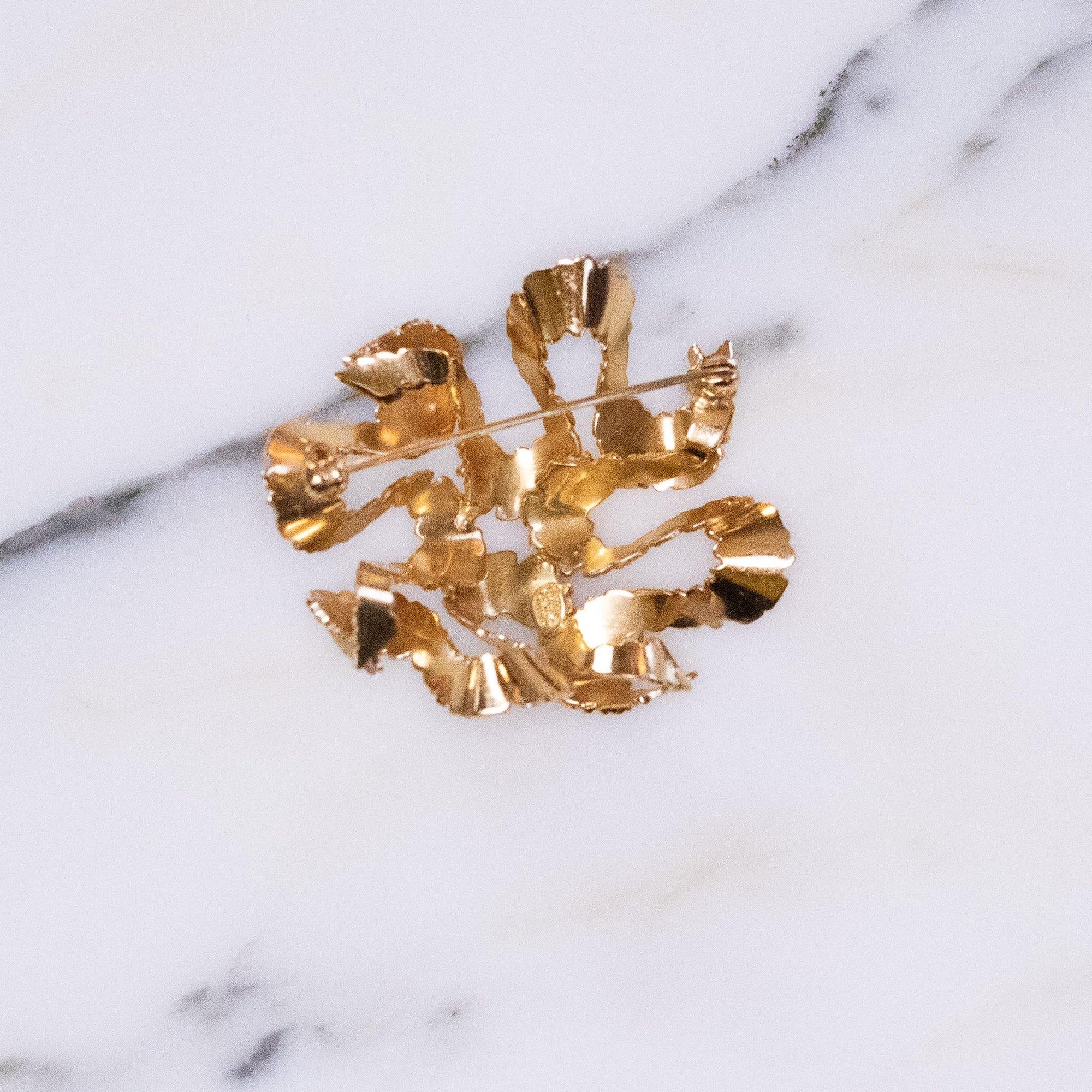 Vintage Grosse Germany Gold Ribbon Brooch by Grosse - Vintage Meet Modern Vintage Jewelry - Chicago, Illinois - #oldhollywoodglamour #vintagemeetmodern #designervintage #jewelrybox #antiquejewelry #vintagejewelry