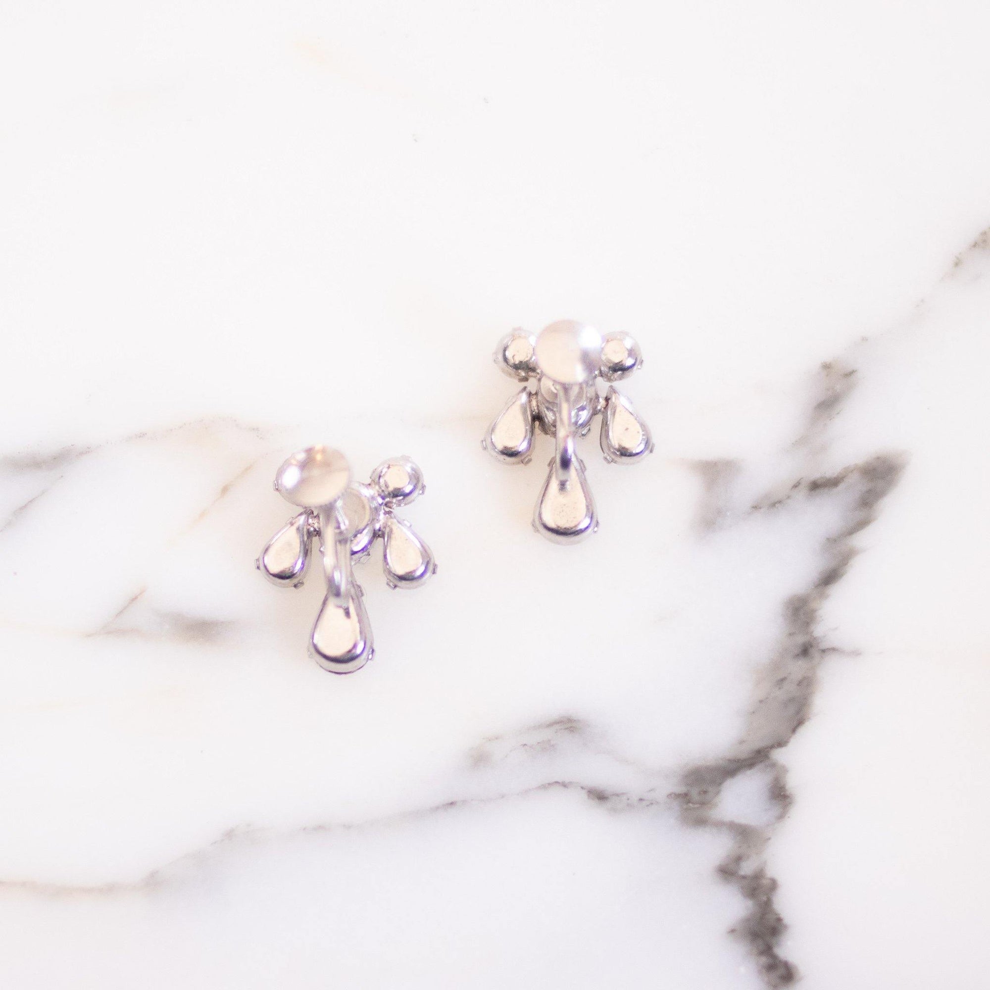 Vintage Art Deco Diamante Rhinestone Earrings, Screw Back, Silver Tone by Art Deco - Vintage Meet Modern Vintage Jewelry - Chicago, Illinois - #oldhollywoodglamour #vintagemeetmodern #designervintage #jewelrybox #antiquejewelry #vintagejewelry