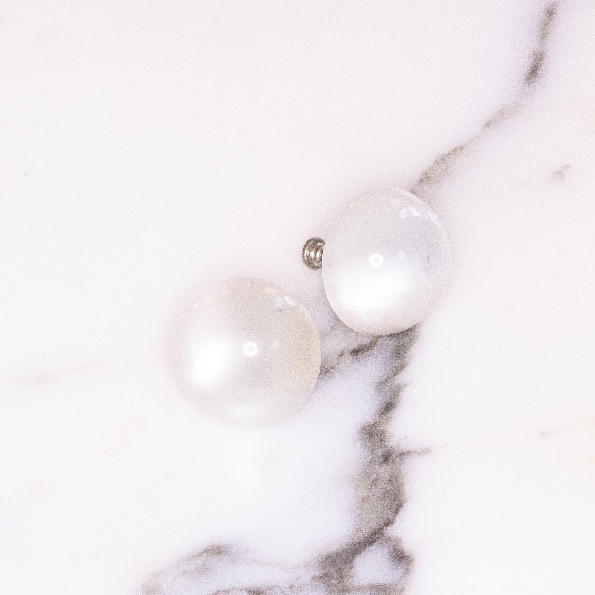 Vintage White Cabochon Lucite Moonglow Statement Earrings by Unsigned Beauty - Vintage Meet Modern Vintage Jewelry - Chicago, Illinois - #oldhollywoodglamour #vintagemeetmodern #designervintage #jewelrybox #antiquejewelry #vintagejewelry