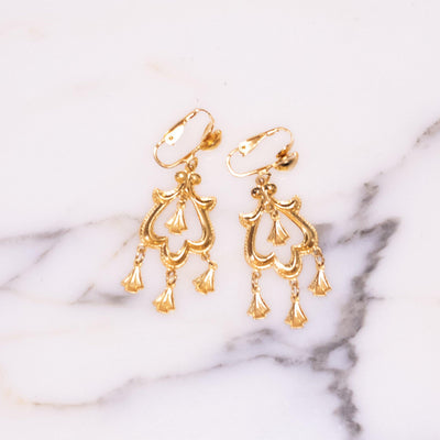 Vintage Gold Dangle Earrings by Unsigned Beauties - Vintage Meet Modern Vintage Jewelry - Chicago, Illinois - #oldhollywoodglamour #vintagemeetmodern #designervintage #jewelrybox #antiquejewelry #vintagejewelry