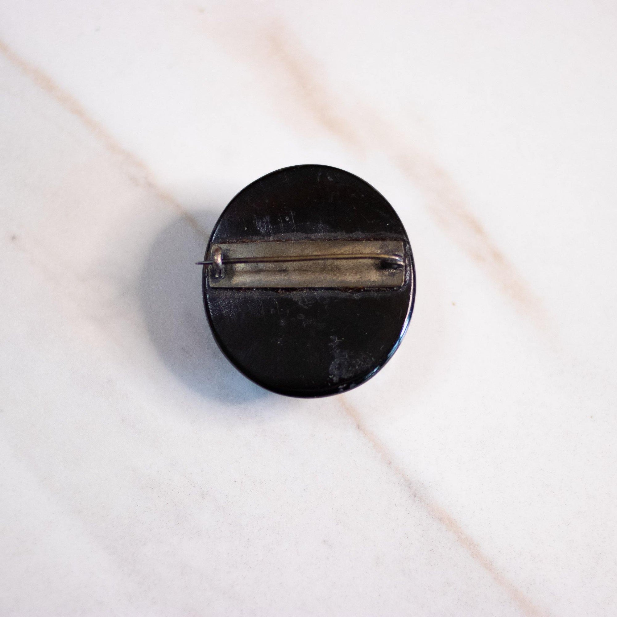Vintage Black Bakelite Cameo Brooch by Unsigned Beauty - Vintage Meet Modern Vintage Jewelry - Chicago, Illinois - #oldhollywoodglamour #vintagemeetmodern #designervintage #jewelrybox #antiquejewelry #vintagejewelry
