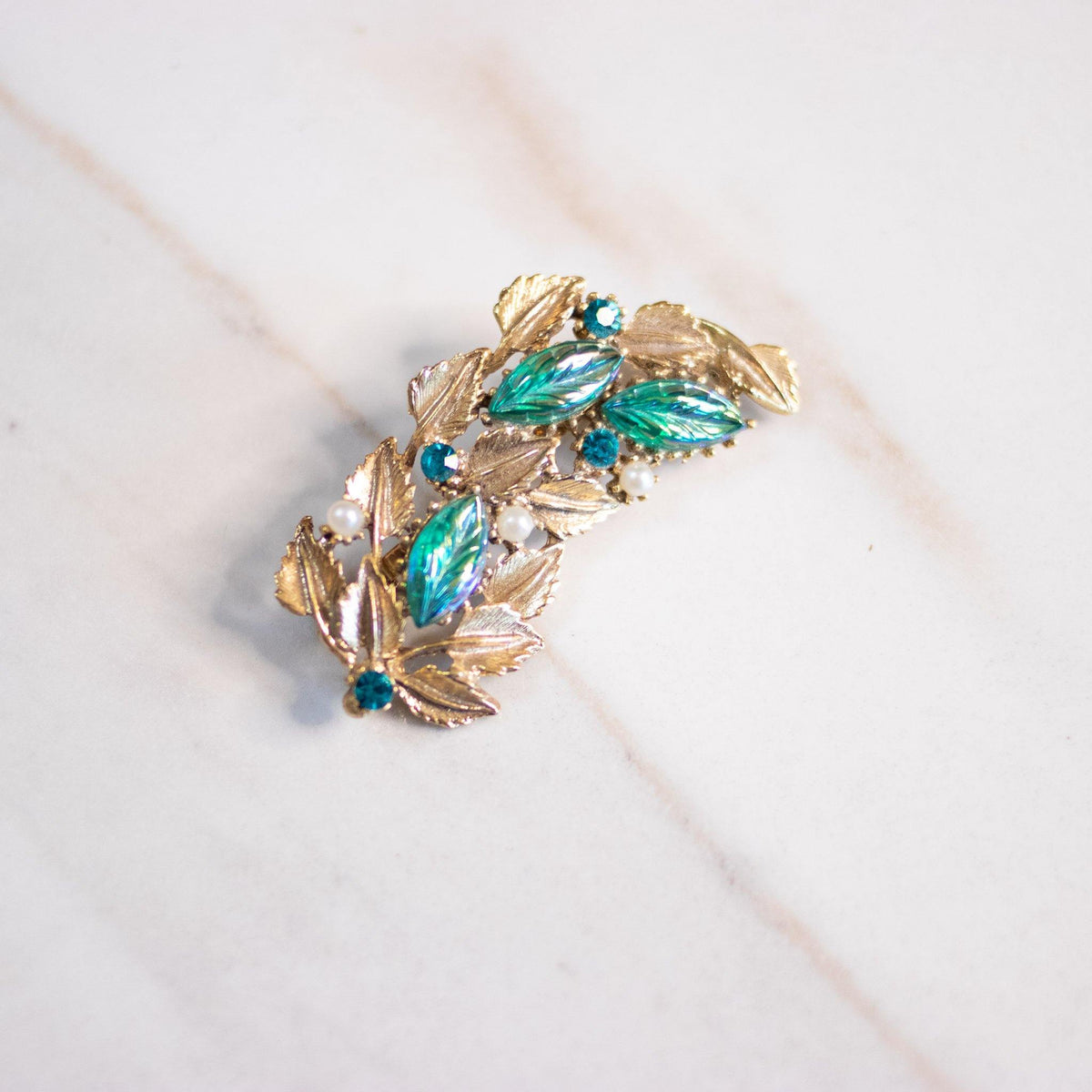 Vintage Green Pressed Glass Aurora Borealis Rhinestone Brooch