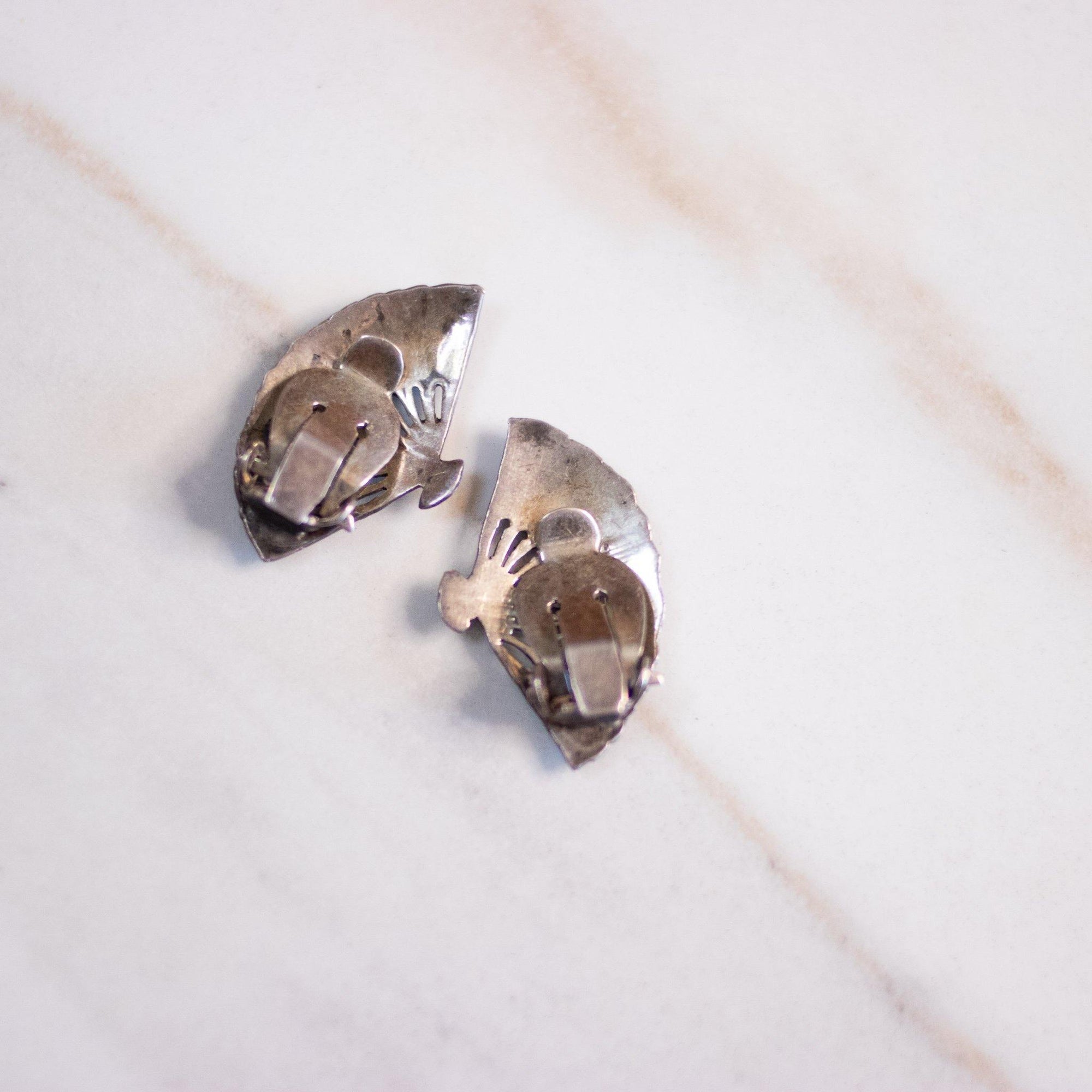 Vintage Siam Silver Fan Earrings by Thai - Vintage Meet Modern Vintage Jewelry - Chicago, Illinois - #oldhollywoodglamour #vintagemeetmodern #designervintage #jewelrybox #antiquejewelry #vintagejewelry