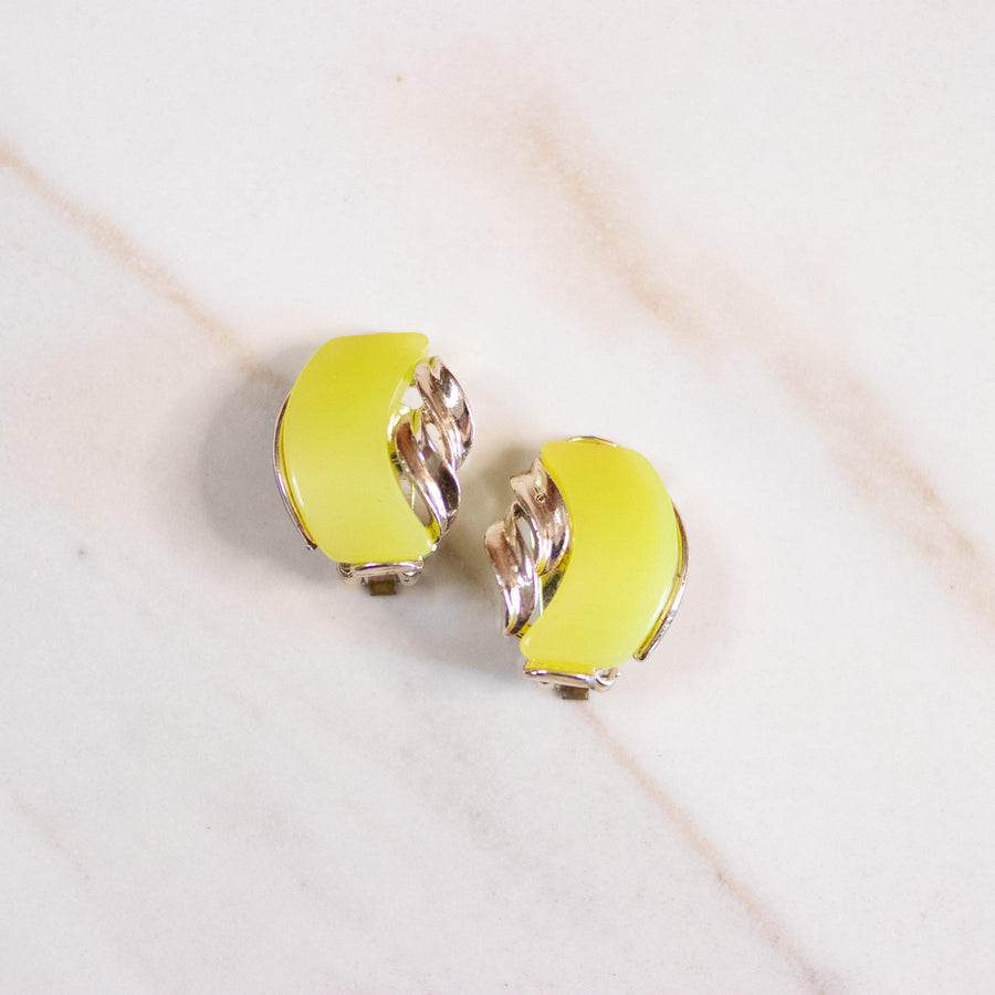 Vintage Light Green Thermoset Earrings by Coro - Vintage Meet Modern Vintage Jewelry - Chicago, Illinois - #oldhollywoodglamour #vintagemeetmodern #designervintage #jewelrybox #antiquejewelry #vintagejewelry