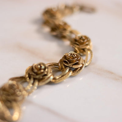 Vintage Gold Rose Link Bracelet by Unsigned Beauty - Vintage Meet Modern Vintage Jewelry - Chicago, Illinois - #oldhollywoodglamour #vintagemeetmodern #designervintage #jewelrybox #antiquejewelry #vintagejewelry