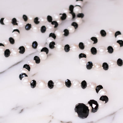Vintage Jet Crystal and Freshwater Pearl Lariat by Unsigned Beauty - Vintage Meet Modern Vintage Jewelry - Chicago, Illinois - #oldhollywoodglamour #vintagemeetmodern #designervintage #jewelrybox #antiquejewelry #vintagejewelry