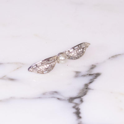 Vintage Diamante Rhinestone and Faux Pearl Bar Pin Brooch by Unsigned Beauty - Vintage Meet Modern Vintage Jewelry - Chicago, Illinois - #oldhollywoodglamour #vintagemeetmodern #designervintage #jewelrybox #antiquejewelry #vintagejewelry