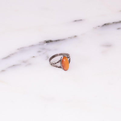 Vintage Dragons Breath Glass Oval Shaped Ring by Sterling Silver - Vintage Meet Modern Vintage Jewelry - Chicago, Illinois - #oldhollywoodglamour #vintagemeetmodern #designervintage #jewelrybox #antiquejewelry #vintagejewelry